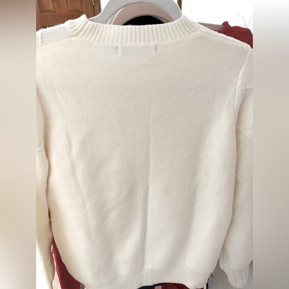 NWT WHITE PUFF SWEATER-XS/S - Picture 12 of 15